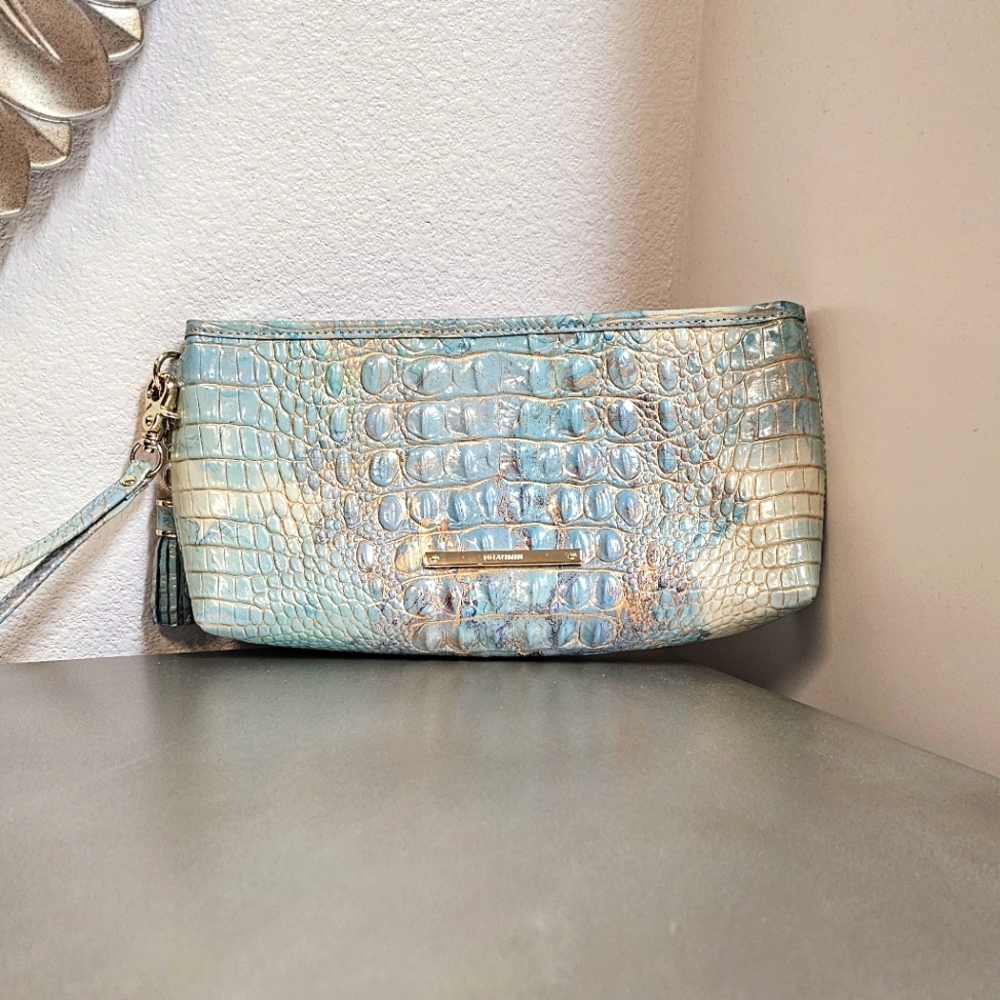 Brahmin Kayla Large Wristlet RARE Serendipity